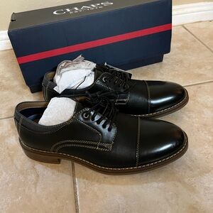 Chaps Men's Black and Brown Leather Oxfords